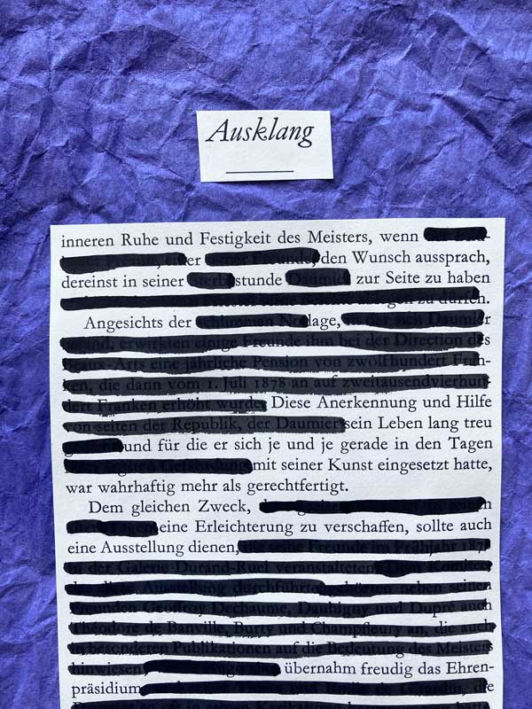 Ausklang steht als Überschrift oben drüber. Zu sehen ist der Text, der geschwärzt wurde und einen neuen Sinn ergibt.